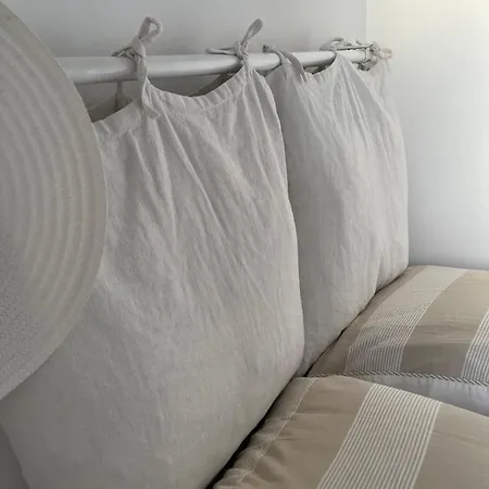 Detached Renovated With A Garden 3 Min Walk From The Σπίτι διακοπών