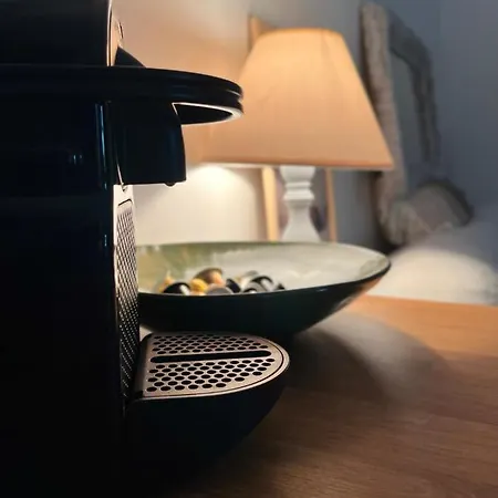 Detached Renovated With A Garden 3 Min Walk From The 펜션